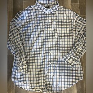 Kirkland men’s button down lightweight shirt 
XXL